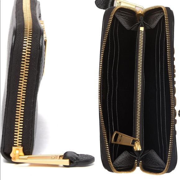 MOSCHINO Logo Black Leather Wallet - Authentic - Picture 5 of 5